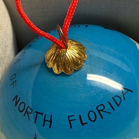 Beachcombers Reverse Hand Painted Glass fFlorida Lighthouse Christmas Ornament - Picture 12 of 12